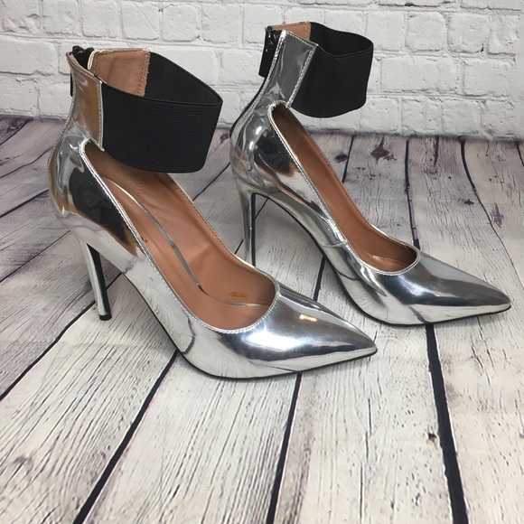 Dollhouse Platinum Pointed Toe Ankle Strap Pump - Picture 2 of 5